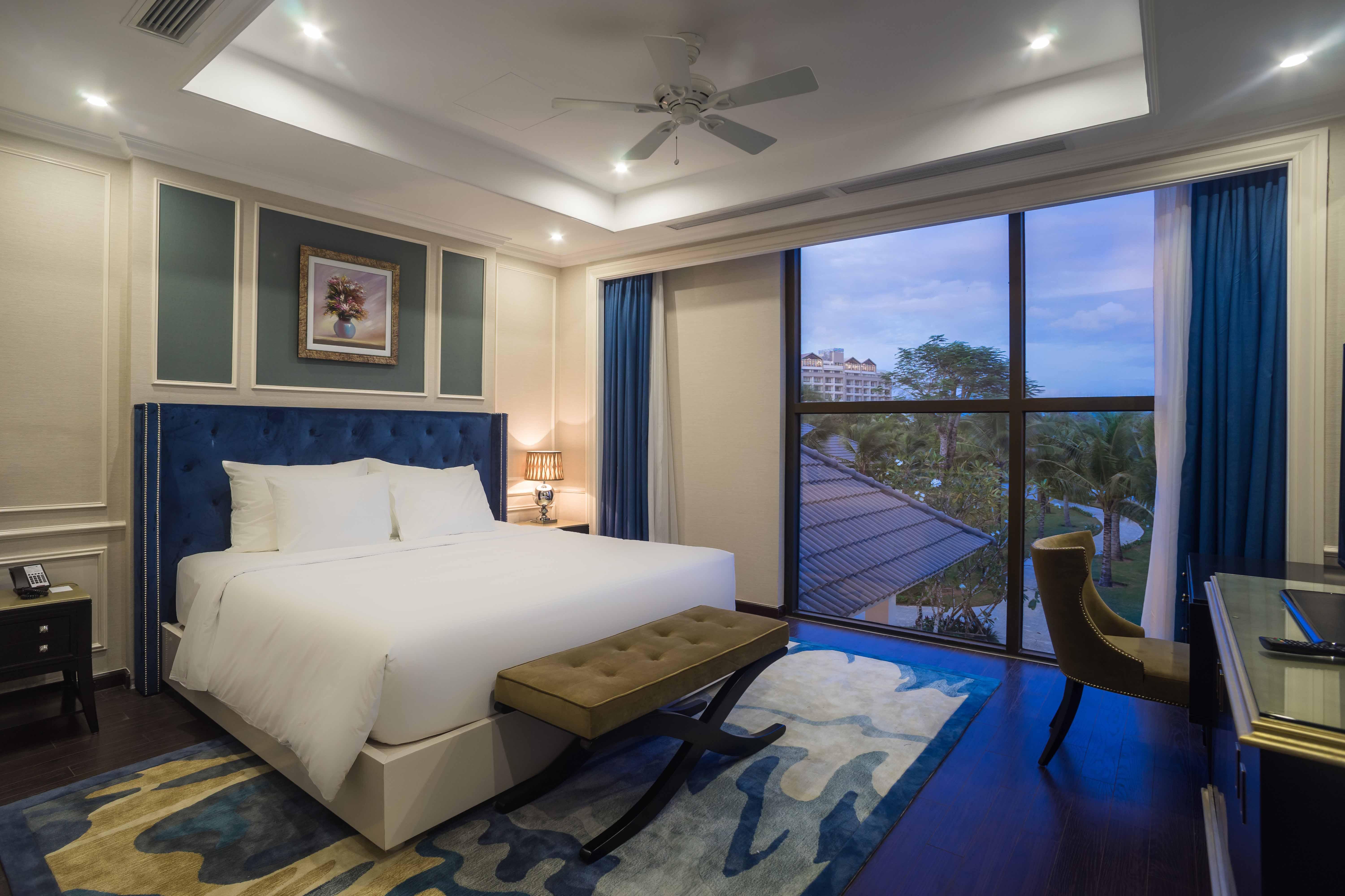 Radisson Blu Resort Phu Quoc Dış mekan fotoğraf A bedroom at the hotel