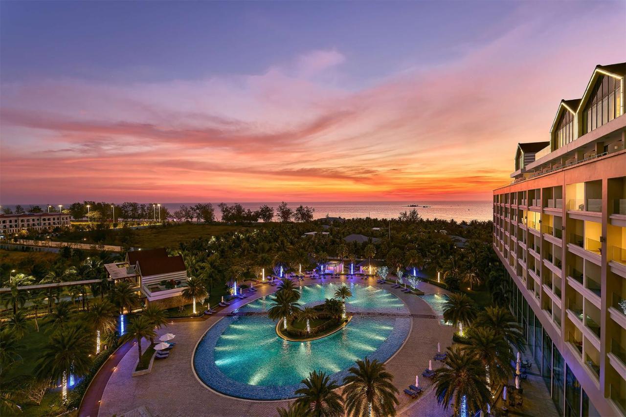 Radisson Blu Resort Phu Quoc Dış mekan fotoğraf The Royal Paradise Hotel & Spa