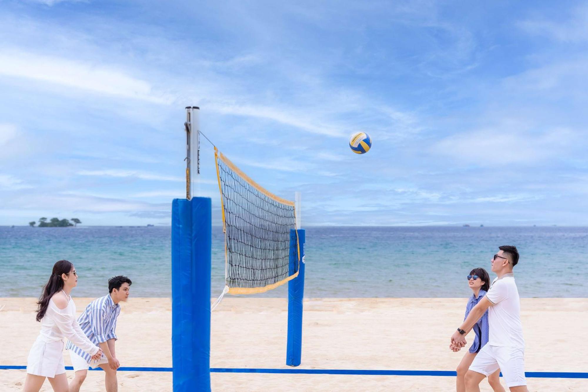 Radisson Blu Resort Phu Quoc Dış mekan fotoğraf Beach volleyball
